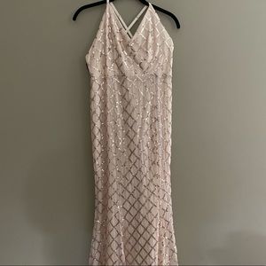 NWOT Stunning Floor length gown - slight mermaid bottom and adjustable straps